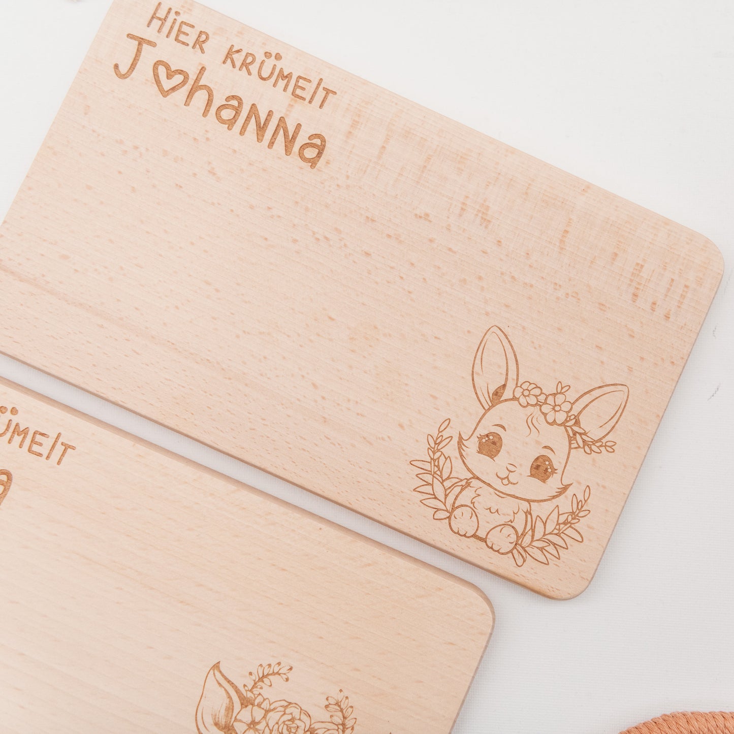 Frühstücksbrett personalisiert für Mädchen, Kinder mit Waldtieren als Kindergeschenk zur Geburt oder für werdende Eltern