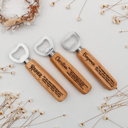 Flaschenöffner personalisiertes Geschenk mit Wunschgravur, auch Logos und Firmennamen möglich. Mengenrabatt