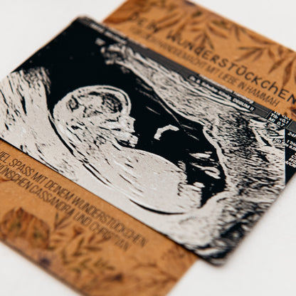 Schwangerschaftserinnerung personalisiert, Ultraschallbild auf Metallkarte zum Mitnehmen in Visitenkartengröße
